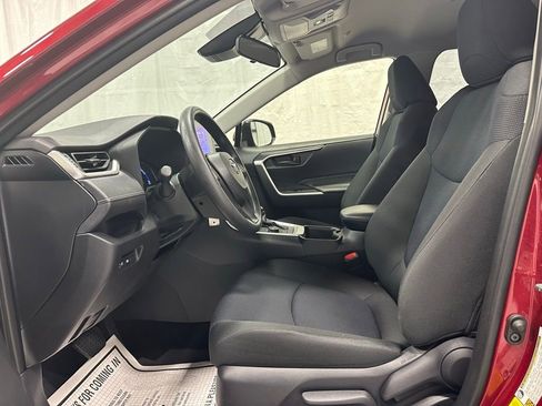 Used 2025 Toyota RAV4 LE AWD/4WD image 14
