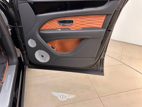 New 2024 Bentley Bentayga image 30