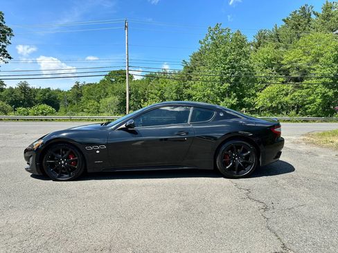 Used 2013 Maserati GranTurismo MC RWD image 2