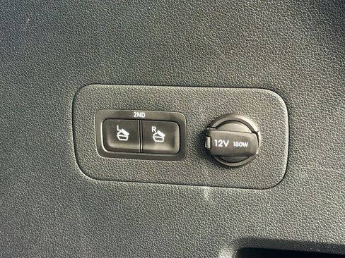 Used 2019 Hyundai Santa Fe FWD image 14