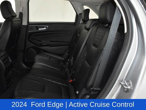 Used 2024 Ford Edge Titanium image 27