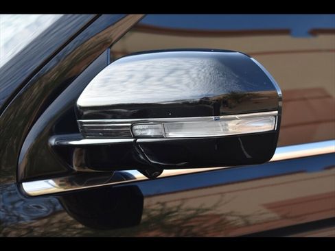 Used 2018 Lincoln Navigator L Select image 55