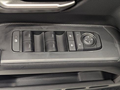 New 2025 Toyota Tacoma SR image 18