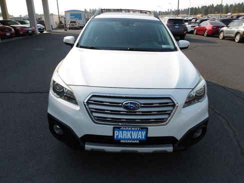 Used 2017 Subaru Outback 2.5i Limited AWD/4WD image 8