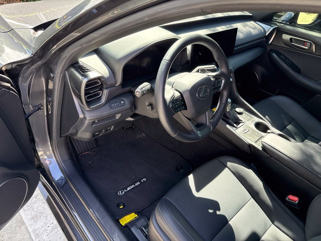 Used 2026 Lexus IS 350 F Sport w/ Accessory Package Z1 RWD image 4