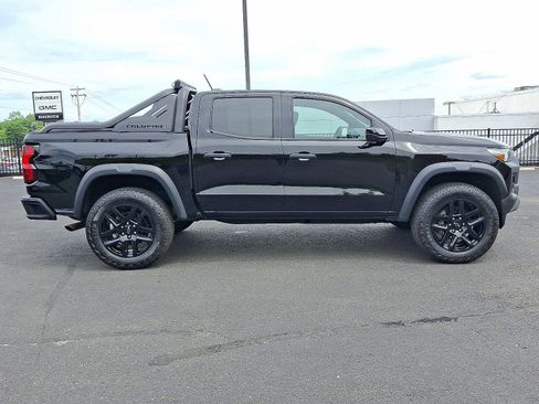 Used 2025 Chevrolet Colorado Trail Boss w/ Midnight Edition AWD/4WD image 7