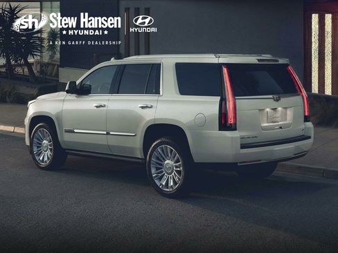 Used 2018 Cadillac Escalade ESV Premium Luxury image 1