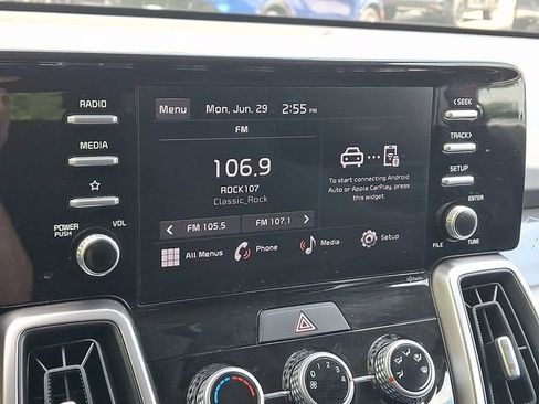 Used 2023 Kia Sorento LX AWD/4WD image 17