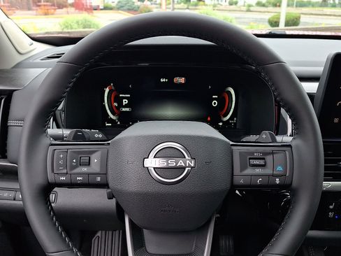 New 2026 Nissan Pathfinder Platinum AWD/4WD image 15
