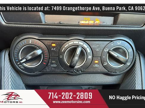 Used 2019 Toyota Yaris LE image 29