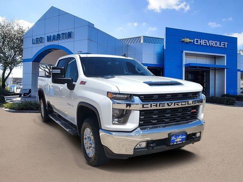 Used 2023 Chevrolet Silverado 2500 LT w/ Convenience Package AWD/4WD image 2