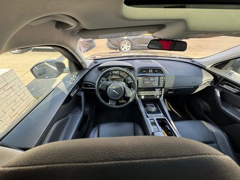 Used 2018 Jaguar F-PACE AWD/4WD image 30