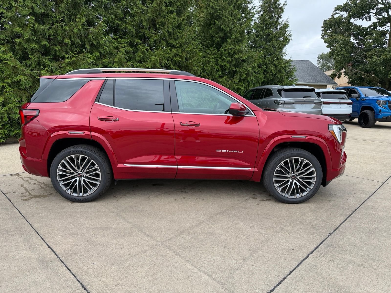 New 2027 GMC Terrain Denali w/ LPO, Floor Liner Package AWD/4WD image 33