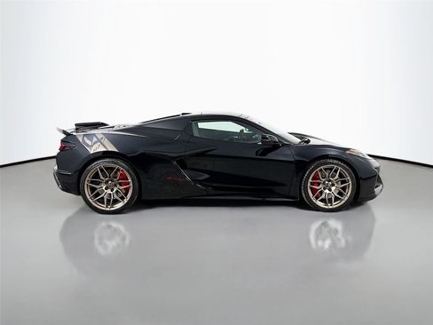 Used 2024 Chevrolet Corvette Z06 image 10