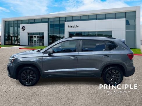 Used 2022 Volkswagen Taos S FWD image 6