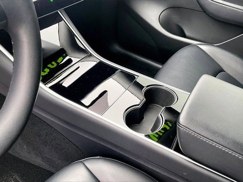 Used 2020 Tesla Model Y Long Range image 15