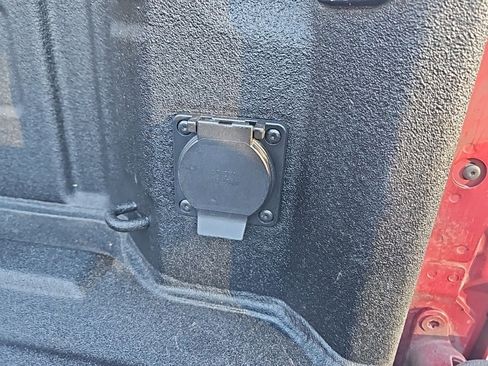 Used 2022 GMC Sierra 1500 SLT w/ SLT Convenience Package image 24