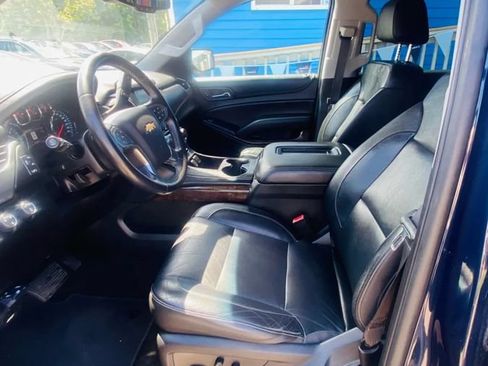 Used 2018 Chevrolet Suburban LT AWD/4WD image 6