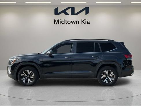 Used 2025 Volkswagen Atlas SE FWD image 6
