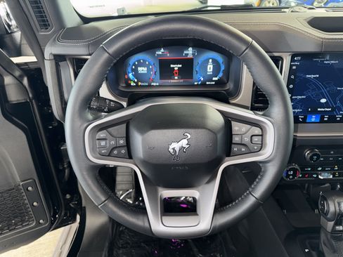 Used 2025 Ford Bronco Outer Banks AWD/4WD image 21