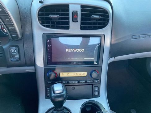 Used 2005 Chevrolet Corvette Coupe w/ Preferred Equipment Group RWD image 26