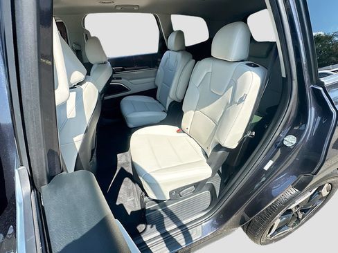 Certified 2025 Kia Telluride S FWD image 25