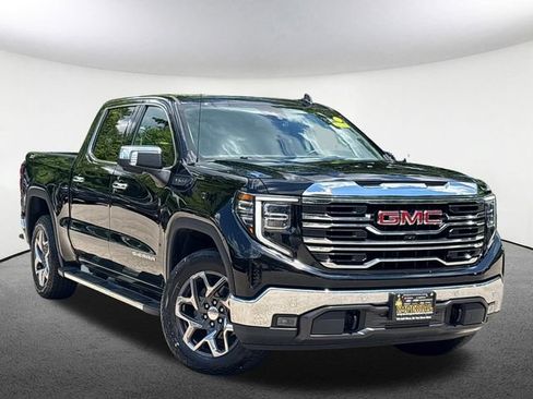 Used 2022 GMC Sierra 1500 SLT w/ SLT Premium Plus Package AWD/4WD image 2