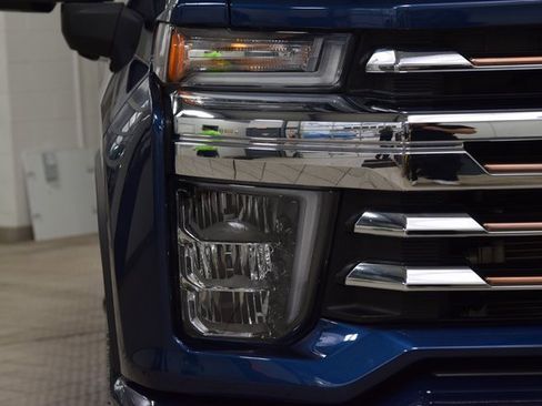 Used 2022 Chevrolet Silverado 3500 High Country image 12