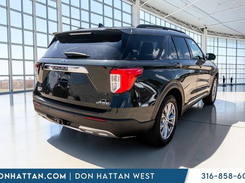 Used 2023 Ford Explorer XLT w/ Equipment Group 202A AWD/4WD image 34