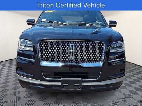 Used 2023 Lincoln Navigator Reserve AWD/4WD image 2
