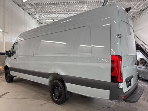 New 2026 Mercedes-Benz Sprinter 2500 image 3