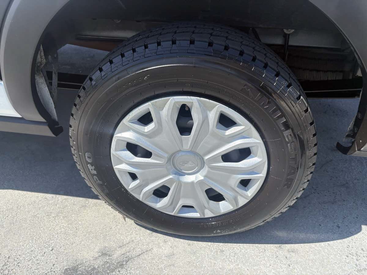 Used 2024 Ford Transit 350 XLT RWD image 13