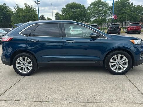 Used 2020 Ford Edge Titanium AWD/4WD image 4