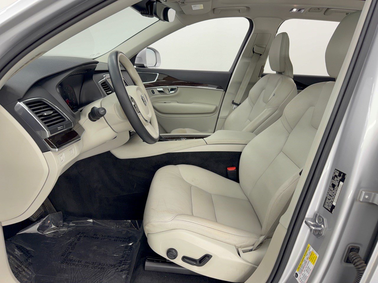 Used 2019 Volvo XC90 T6 Momentum w/ Advanced Package AWD/4WD image 5