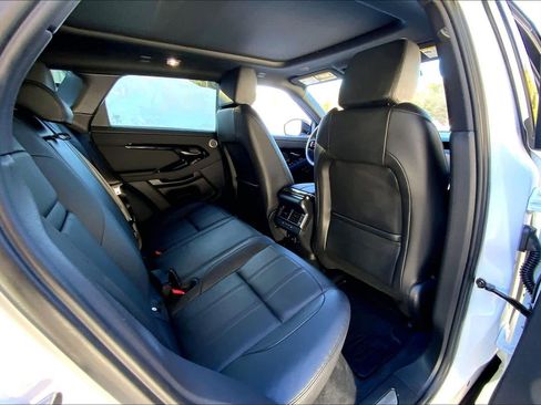 Used 2026 Land Rover Range Rover Evoque Dynamic SE image 19