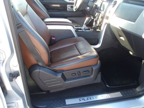 Used 2014 Ford F150 Platinum image 10