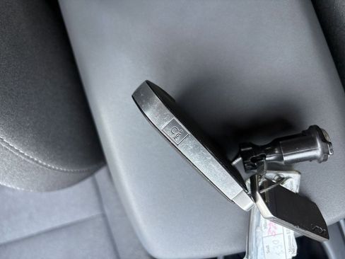 Used 2025 Kia K4 LXS image 24