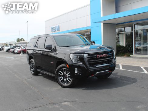 Used 2023 GMC Yukon AT4 w/ LPO, Floor Liner Package image 2
