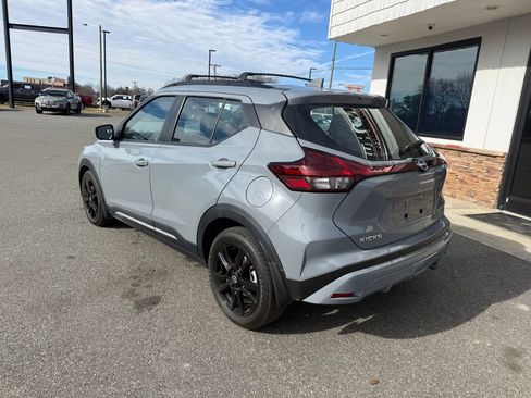 Used 2023 Nissan Kicks SR w/ SR Premium Package image 6