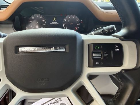 Used 2023 Land Rover Defender 130 SE image 19