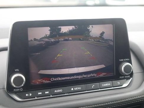 Certified 2025 Nissan Rogue SV w/ SV Premium Package FWD image 15