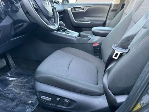 Certified 2025 Toyota RAV4 XLE AWD/4WD image 6