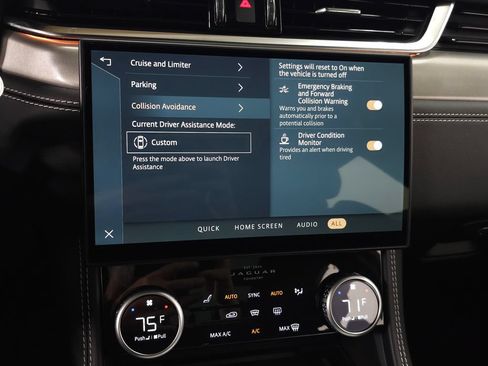 Used 2025 Jaguar F-PACE R-Dynamic S AWD/4WD image 27