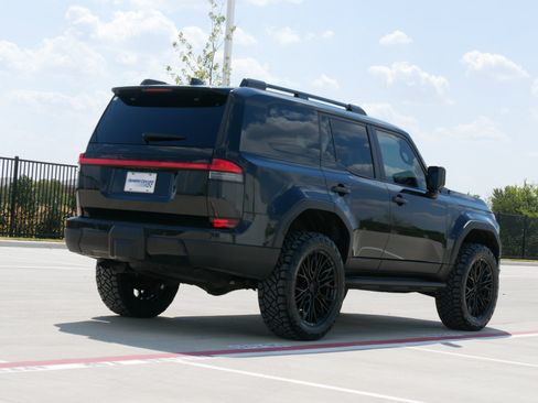 Used 2025 Lexus GX 550 AWD/4WD image 9