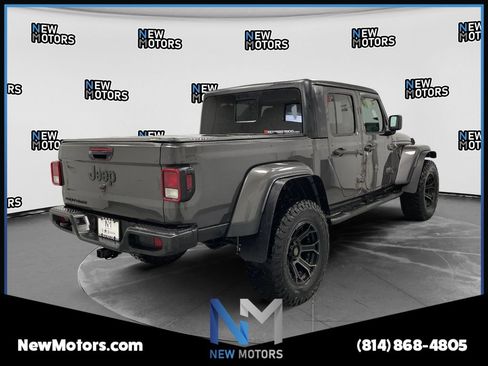 Used 2023 Jeep Gladiator Sport AWD/4WD image 4