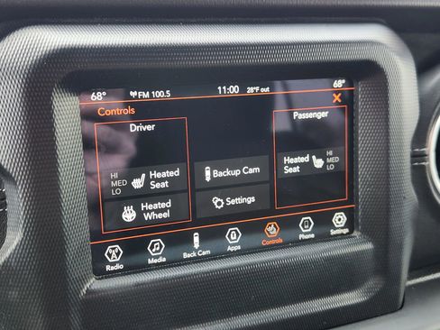 Used 2018 Jeep Wrangler Unlimited Sahara w/ Dual Top Group image 33