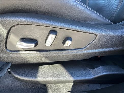 Used 2024 Cadillac XT6 Sport image 10