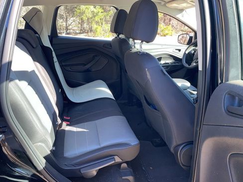 Used 2017 Ford Escape S image 9