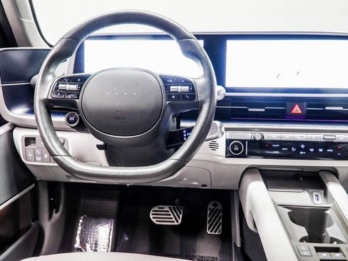 Used 2024 Hyundai Ioniq 6 Limited image 16