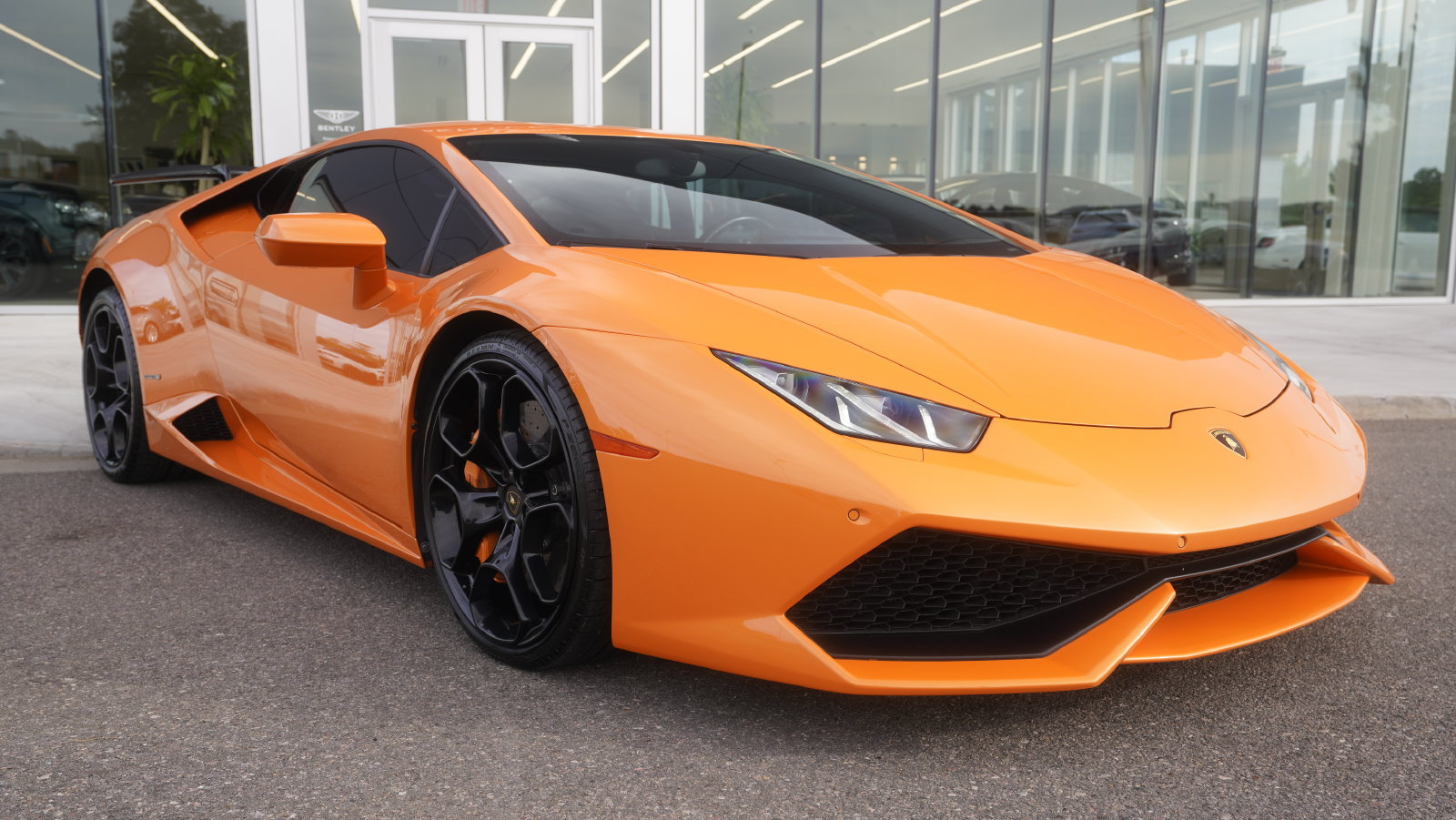 Used 2015 Lamborghini Huracan LP 610-4 AWD/4WD image 23